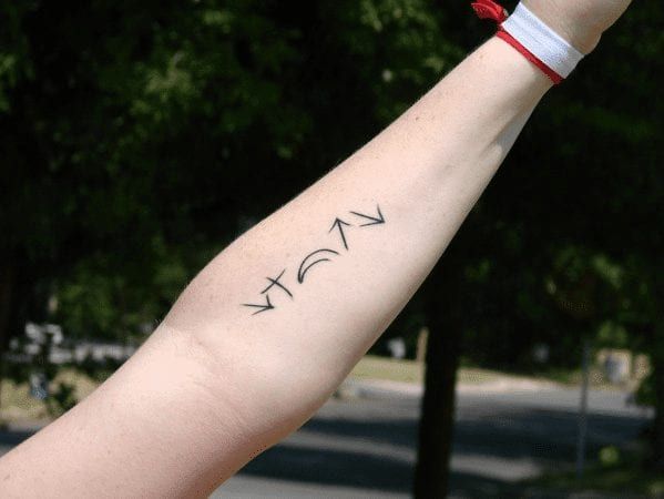 Fine line arrow and moon tattoo design for women on forearm tattoo ideas