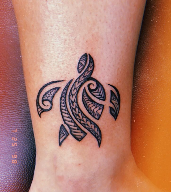 Tribal turtle tattoo design with Maori pattern for men and women on ankle tattoo ideas